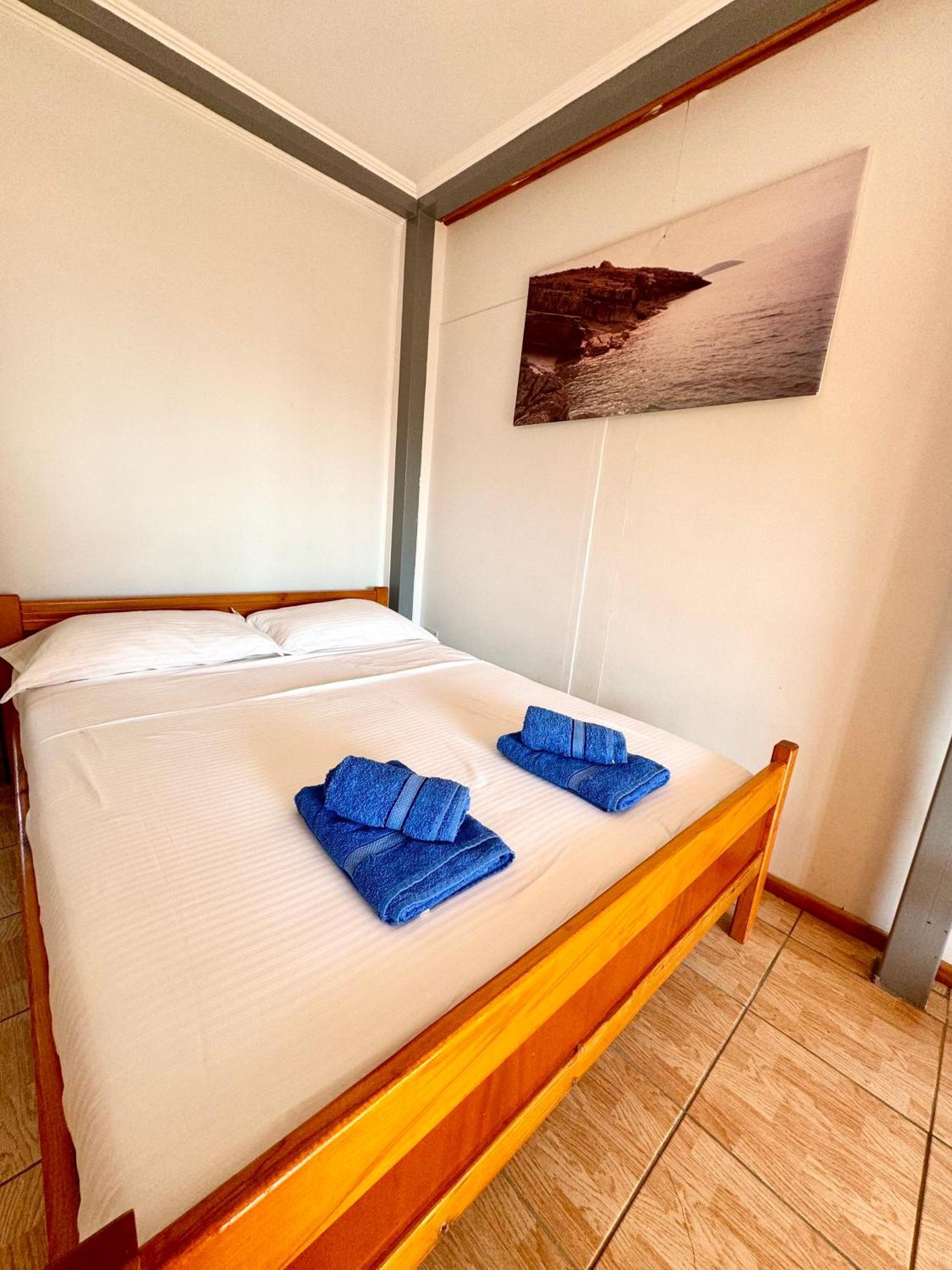 Guesthouse Rondo Himare Exterior foto