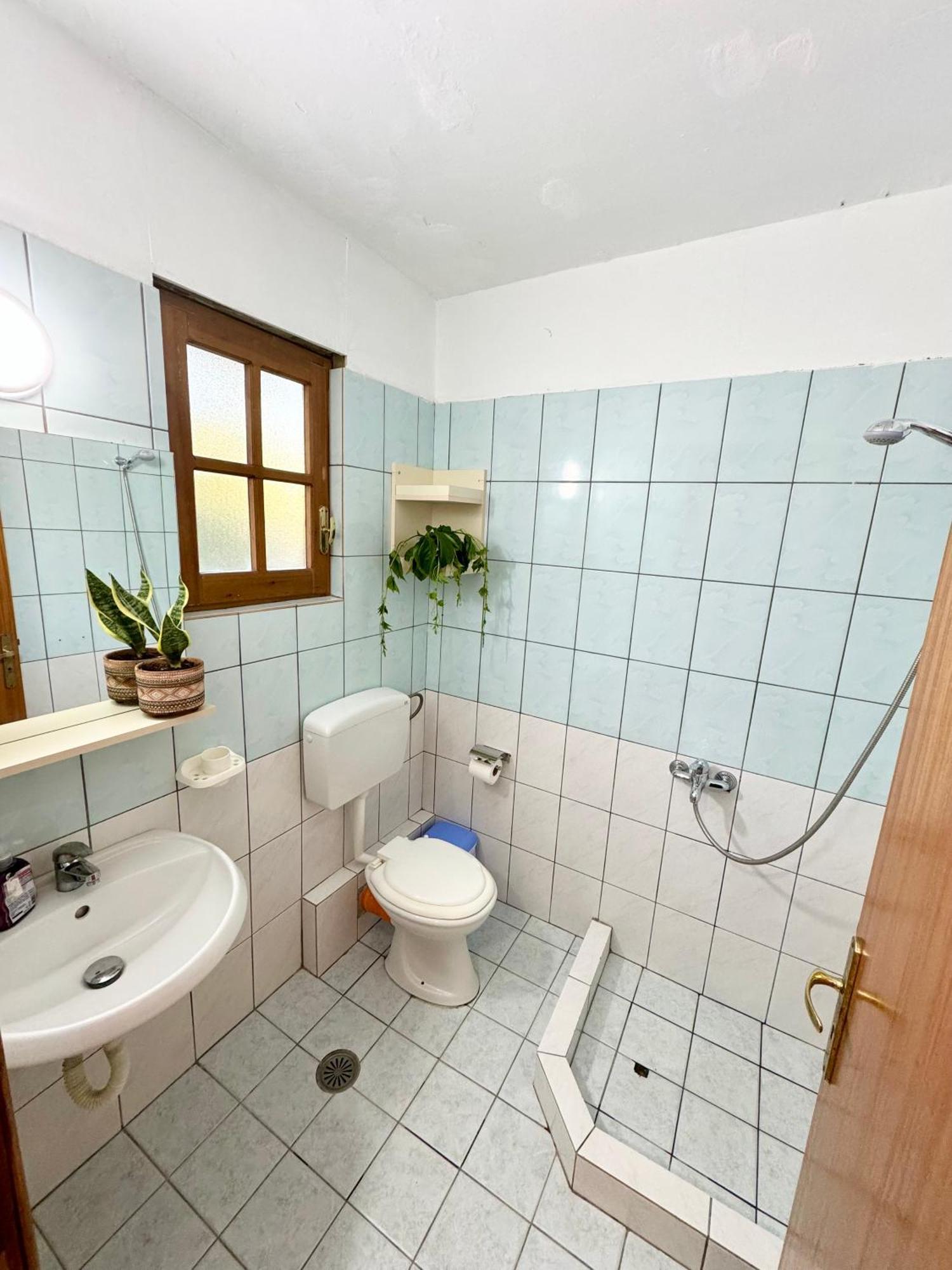 Guesthouse Rondo Himare Exterior foto