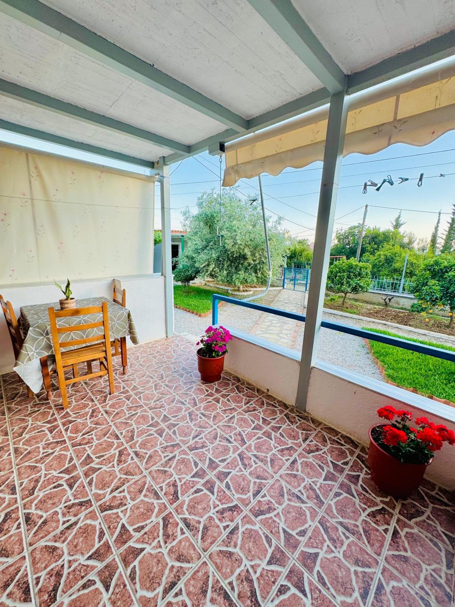 Guesthouse Rondo Himare Exterior foto