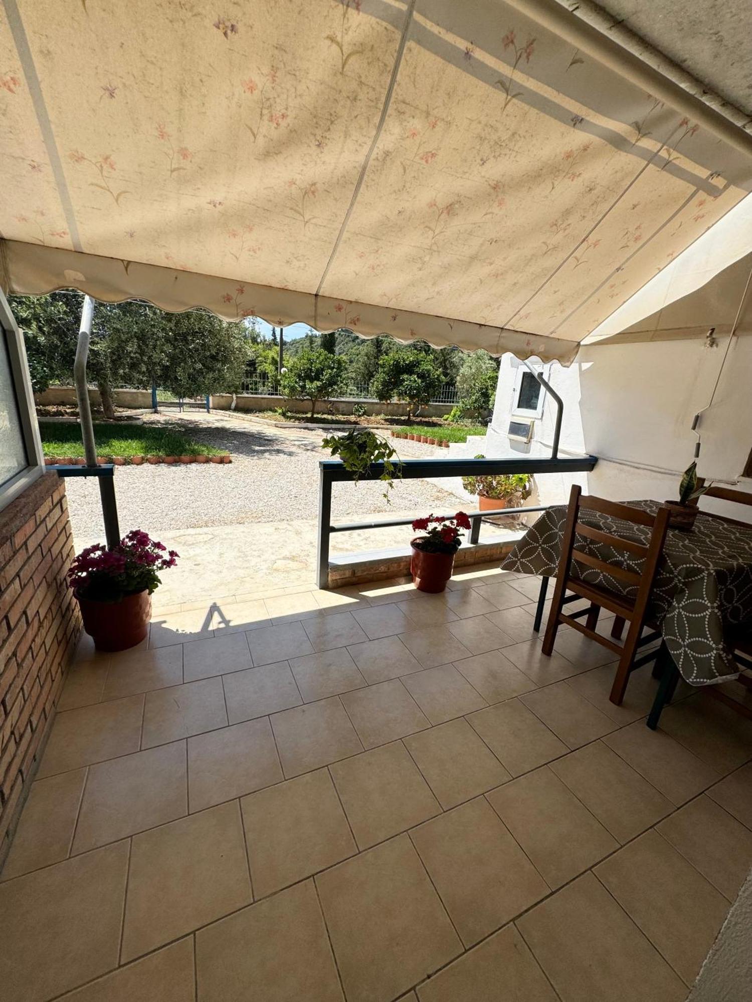 Guesthouse Rondo Himare Exterior foto