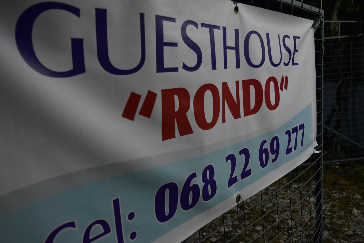 Guesthouse Rondo Himare Exterior foto