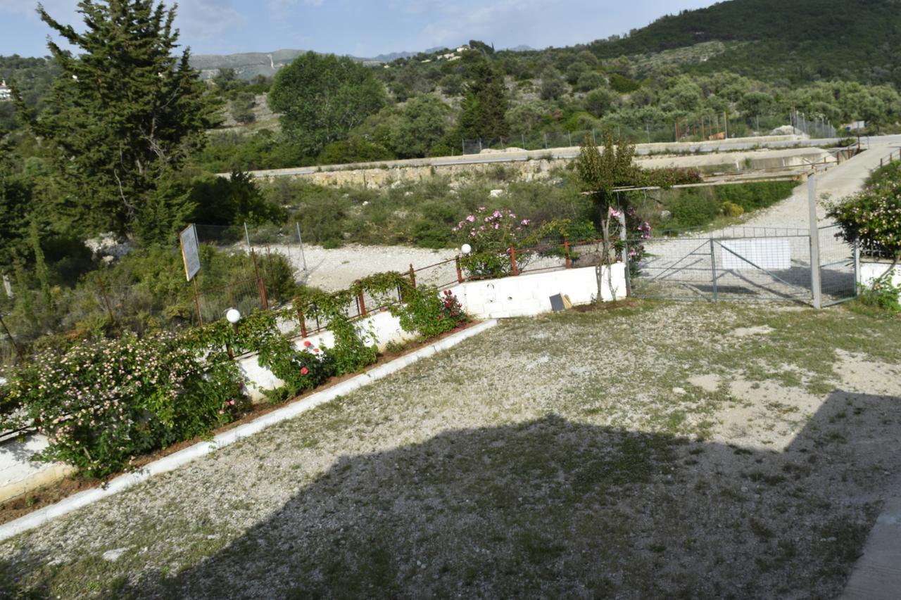 Guesthouse Rondo Himare Exterior foto